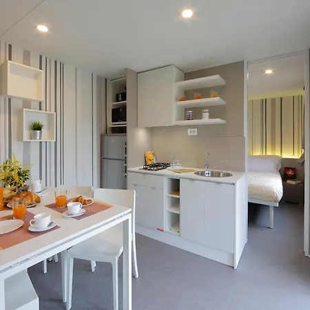 Hu In Town אתר קמפינג