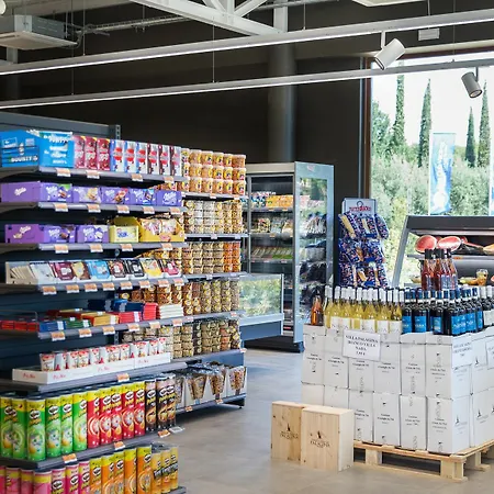 Hu In Town אתר קמפינג 2*