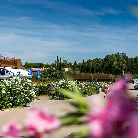 אתר קמפינג Hu In Town