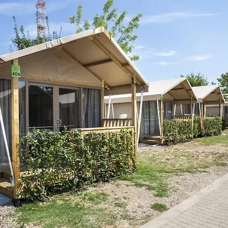 Campsite Hu In Town 2*