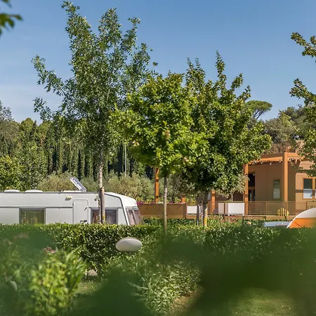 Campsite Hu In Town